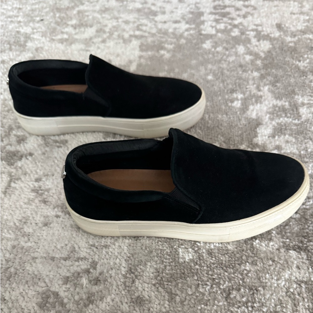 Steve Madden Gills Platform Black Suede Slip On Sneaker Shoe, Women’s Size 5.5